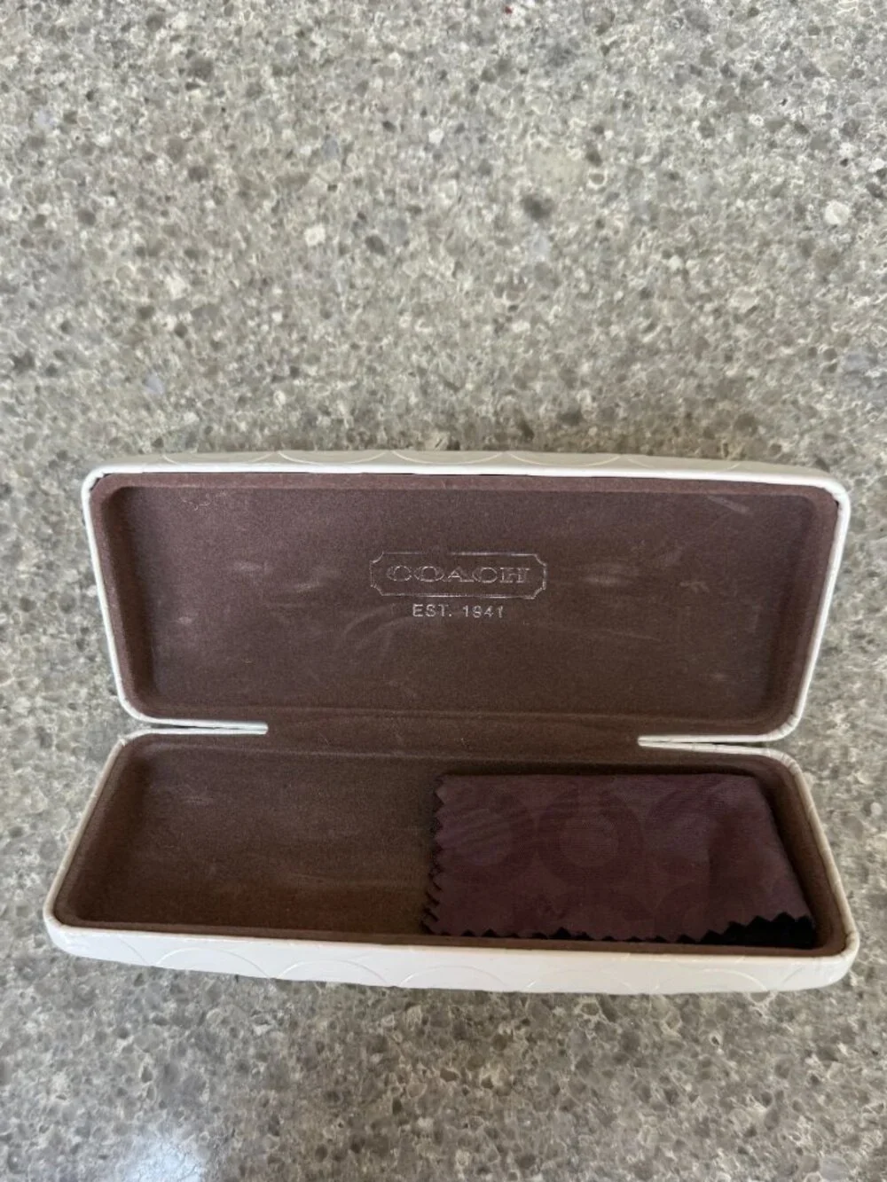 COACH glass sunglass CASE - White embossed LOGO - Great condition